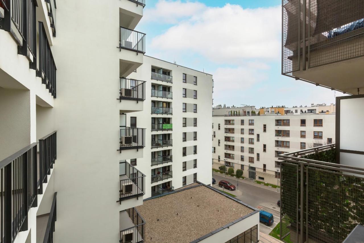 Wolska Residence Apartments With Parking By Noclegi Renters Varsóvia Exterior foto